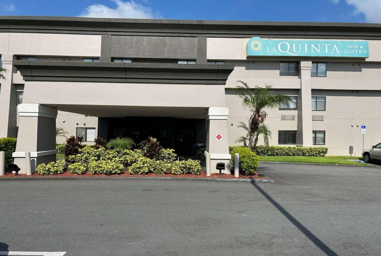 La Quinta By Wyndham Orlando South Hotel Williamsburg Ngoại thất bức ảnh