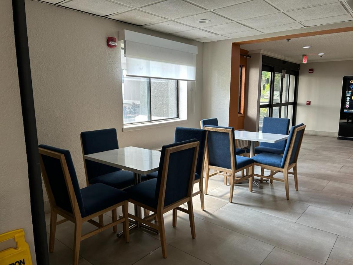La Quinta By Wyndham Orlando South Hotel Williamsburg Ngoại thất bức ảnh