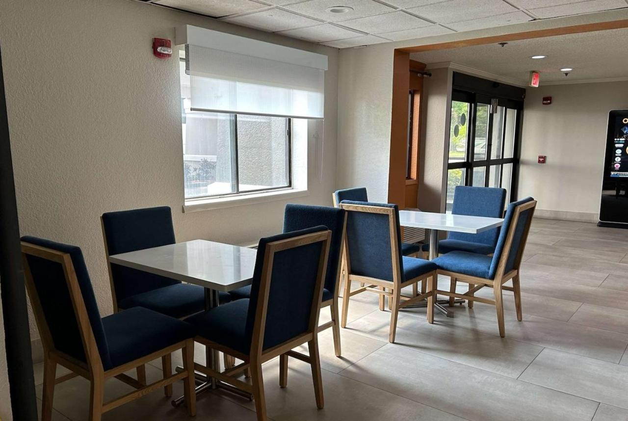 La Quinta By Wyndham Orlando South Hotel Williamsburg Ngoại thất bức ảnh