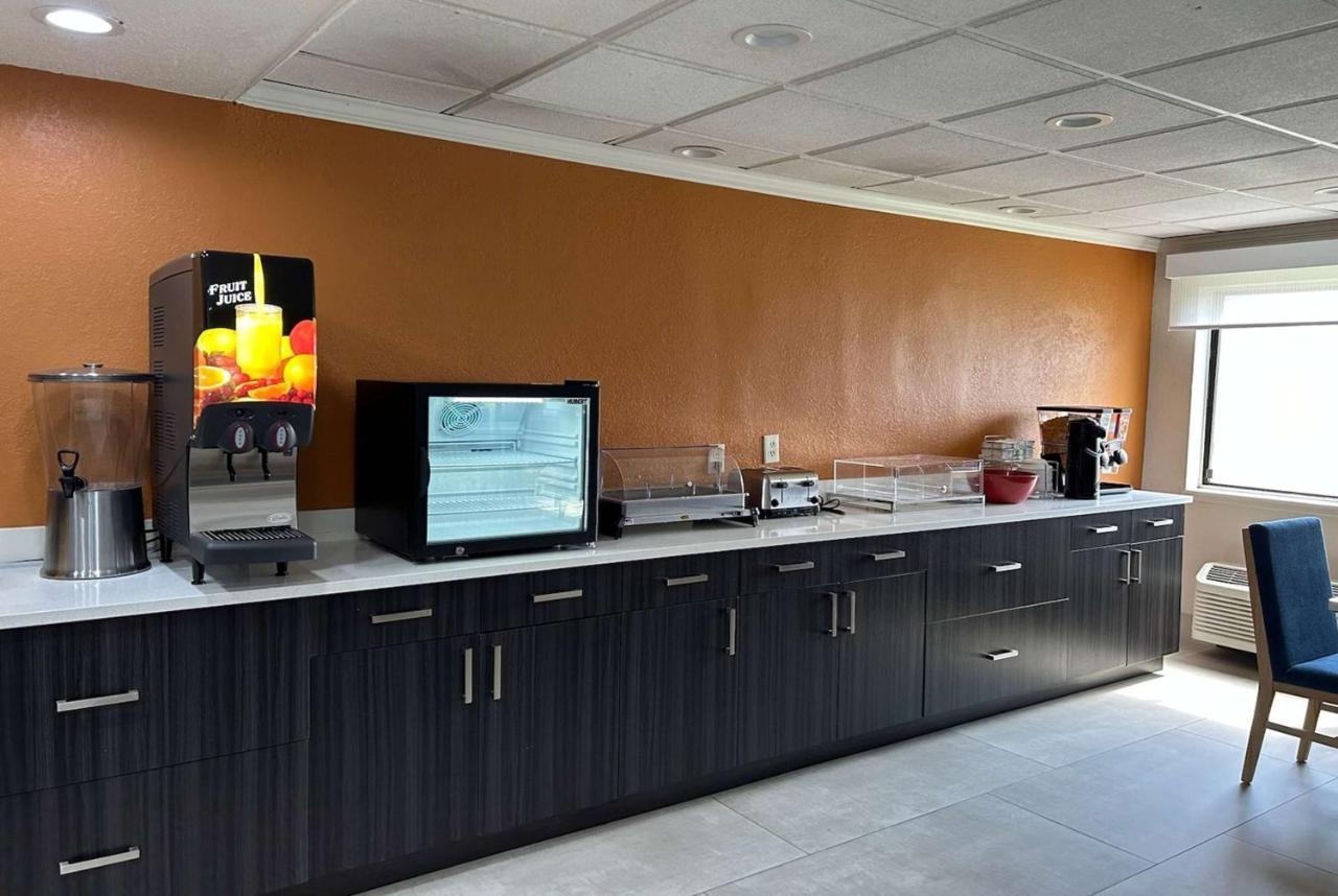 La Quinta By Wyndham Orlando South Hotel Williamsburg Ngoại thất bức ảnh